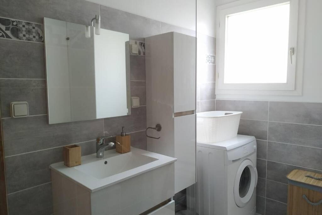 Appartement T3 Spacieux Avec Vue Sur L'Etang De Thau Au 1Er Etage D'Une Villa - Entree Independante Сет Экстерьер фото
